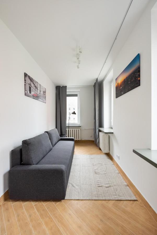 Apartment Marszalkowska White & Black Warschau