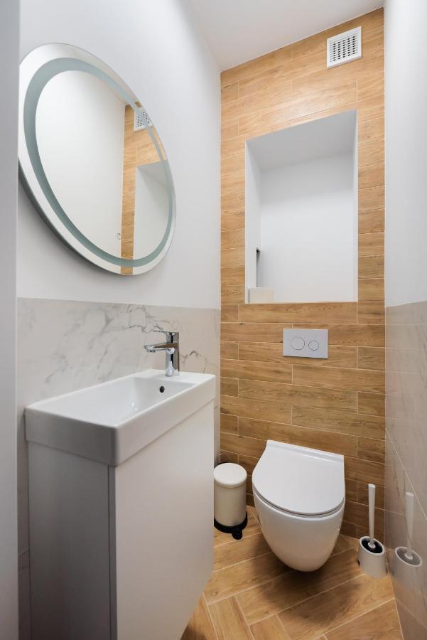 Marszalkowska White & Black Apartment Warschau